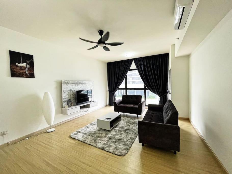 Cozy & Comfy Home Dsara Sentral Opposite Mrt Sungai Buloh Extérieur photo